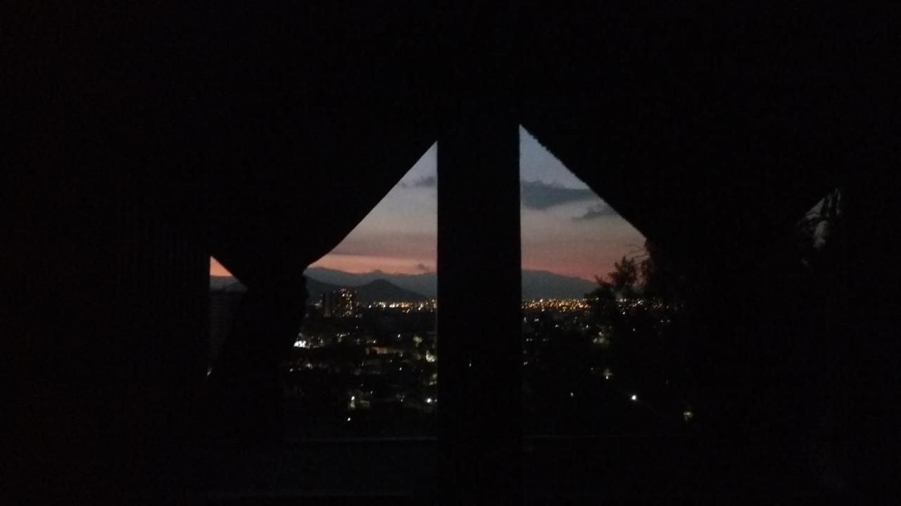 Nuevovalpo Hillside Homestay ซานติอาโก ภายนอก รูปภาพ